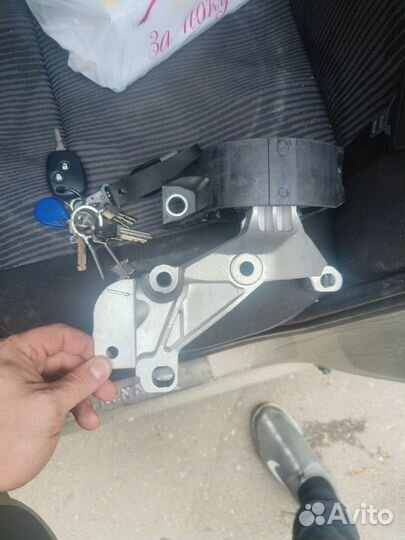 Опора двигателя renault logan 16кл