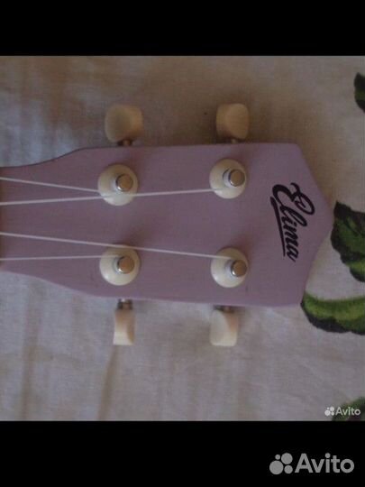 Укулеле. Музыкальный инструмент