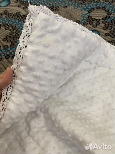 Конверт на выписку+комбинезоны и шапочки