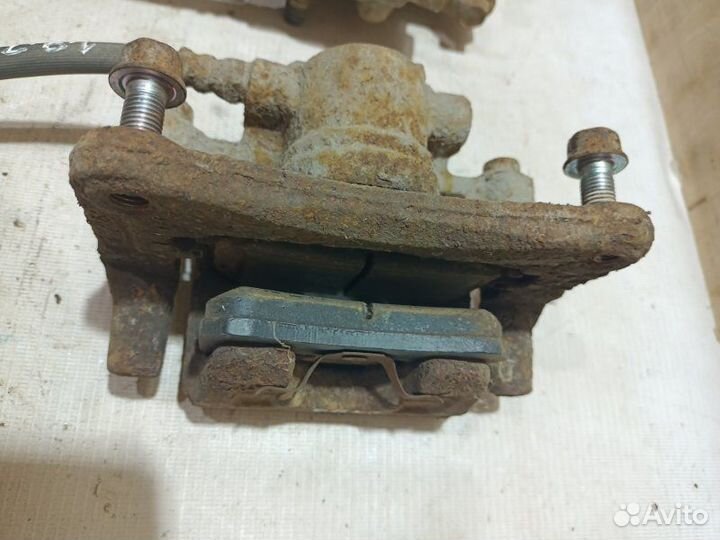 Суппорт тормозной задний Mitsubishi Asx 4B10 2011