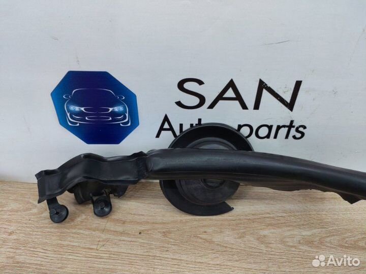 Уплотнительная резинка капота левая Bmw 3 F30