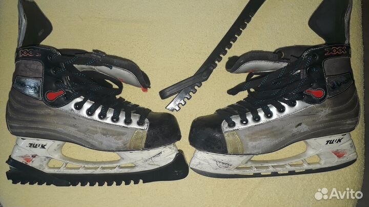 Хоккейные коньки Bauer (размер 43-44)