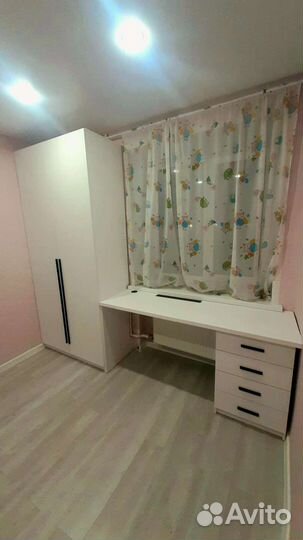 Письменный стол