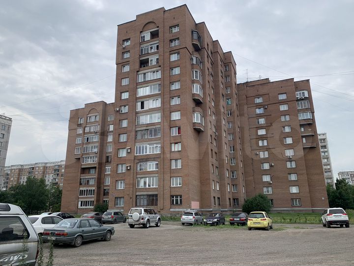 2-к. квартира, 68,3 м², 1/14 эт.