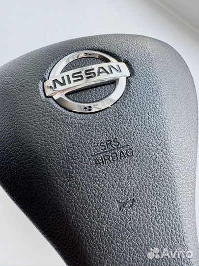 Крышка подушки безопасности руля Nissan Qashqai