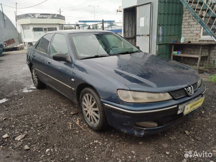 Кулак поворотный передний правый Peugeot 406 1.8i