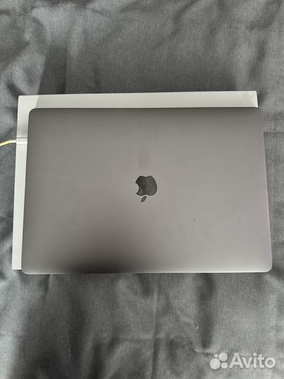 Macbook pro 15 inch 2017