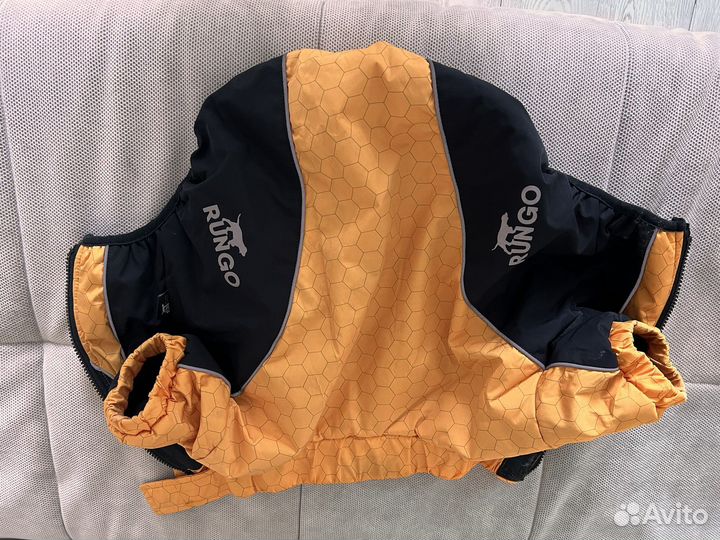Куртка для собаки. Размер s