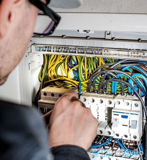 Электрик монтажник