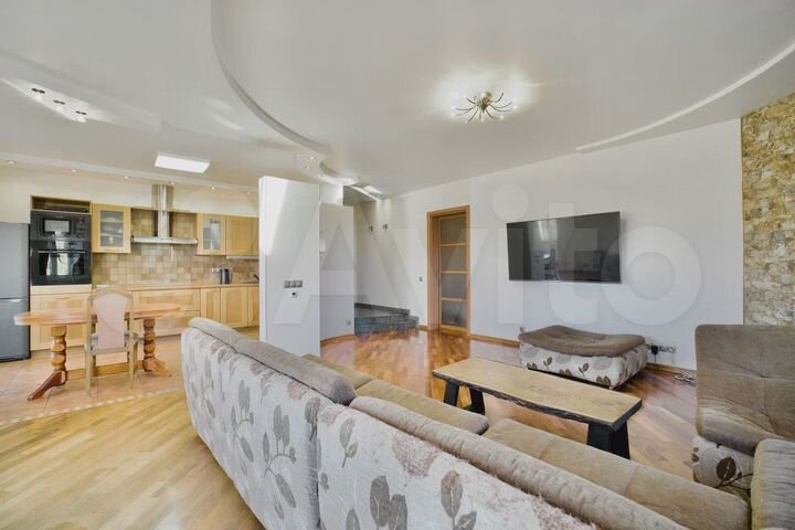 3-к. квартира, 94,6 м², 7/10 эт.