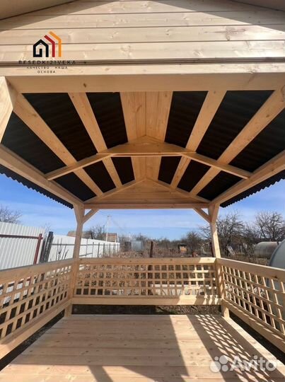 Беседка с мангальной зоной