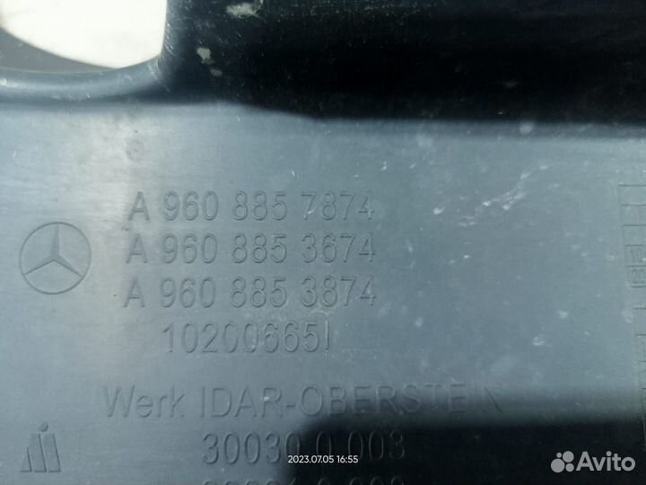 A9608857874 Рамка противотуманной фары Actros