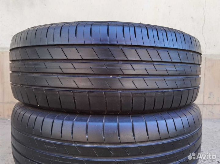 Goodyear EfficientGrip Performance 215/60 R17 96H