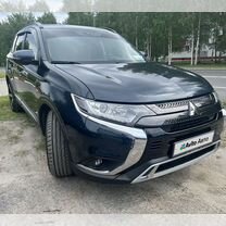 Mitsubishi Outlander 2.0 CVT, 2021, 41 500 км, с пробегом, цена 2 799 000 руб.