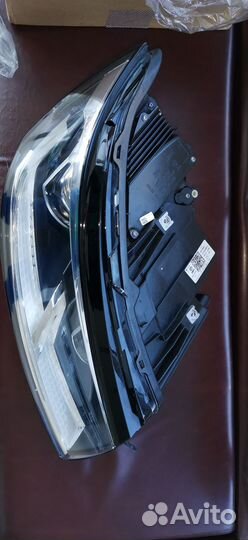 Фара правая VW T6.1 LED