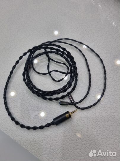 Кабель 0.78+2.5 мм. Hybrid Audio