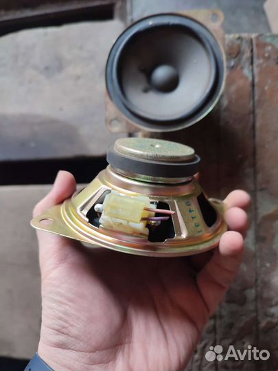 Динамики автомобильные тойота 10см