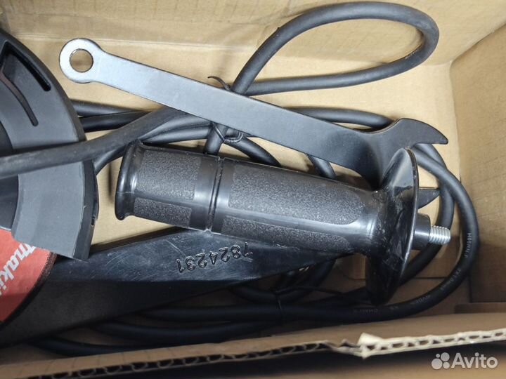 Угловая шлифмашина Makita GA5030R 720 Вт 125 мм