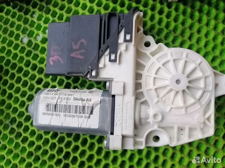 Моторчик блок стекла на Шкода Октавия А5 04-13