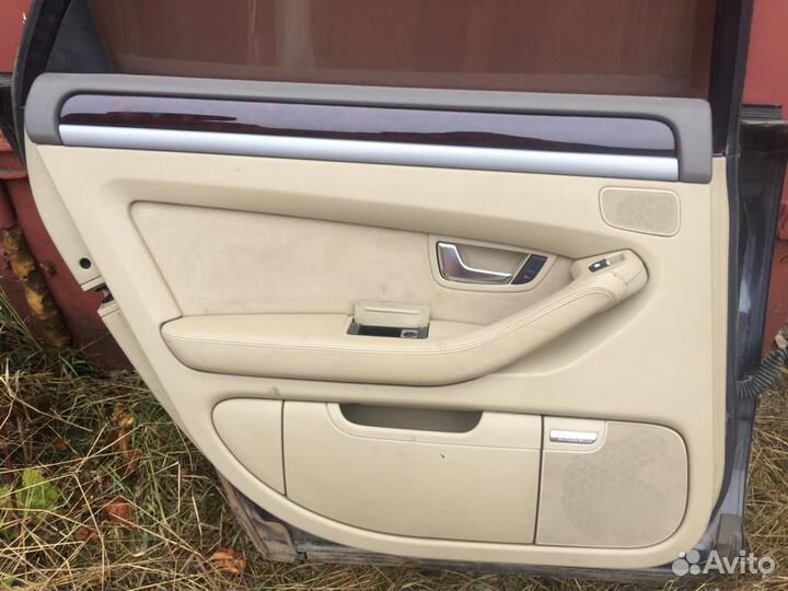 Обшивки карты дверей Ауди А8 Д3