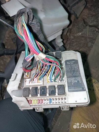 Nissan micra k12 блок предохранителей