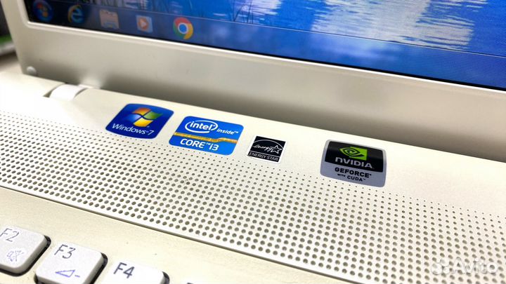 Ноутбук Sony 17 дюймов Core i3/8Gb/SSD/GeForce