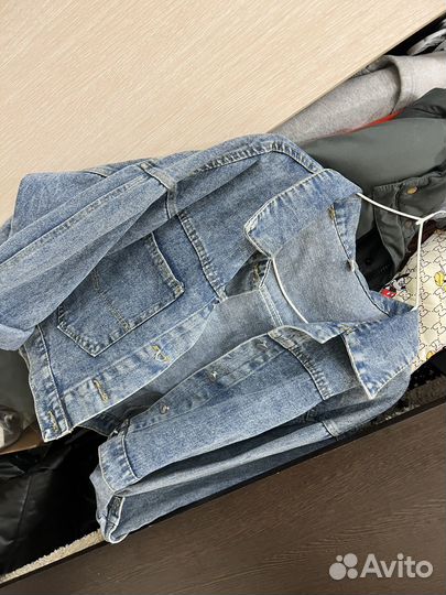 Джинсовая куртка