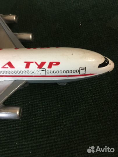 Миниатюрный самолёт