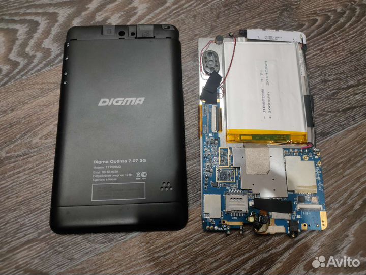 Планшет Digma Optima 7