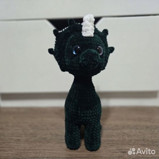 Плюшевый динозавр, изумрудный