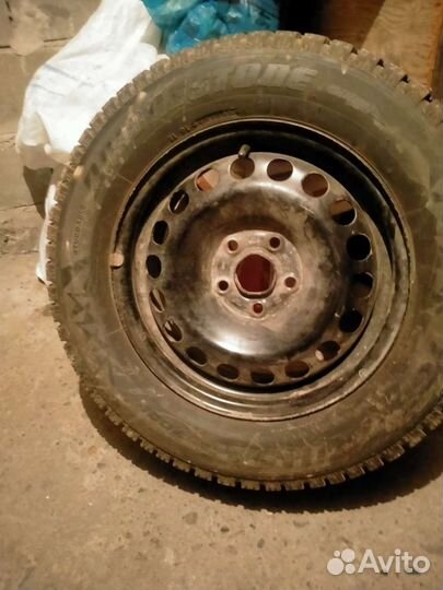 Bridgestone Ice Cruiser 7000 205/65 R15