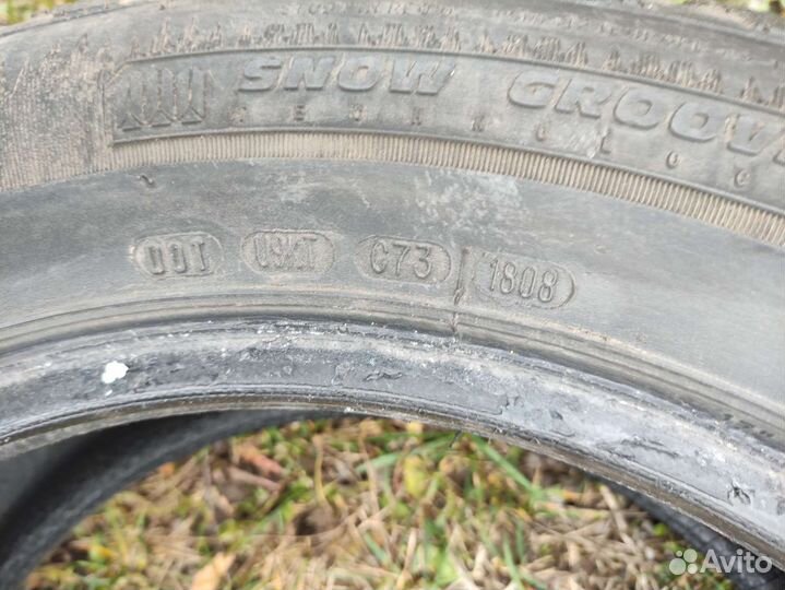 Cooper Weather-Master S/T 2 215/60 R17