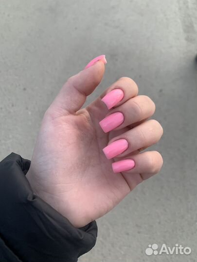 Наращивание ногтей, педикюр