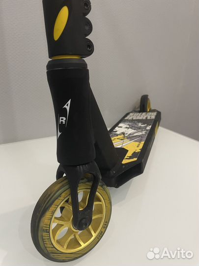 Трюковой самокат