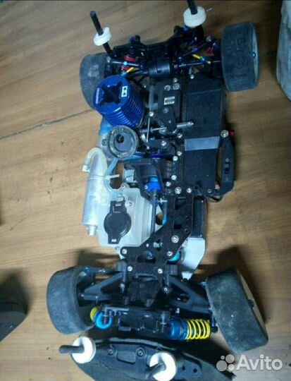 Машина на радиоуправлении с двс