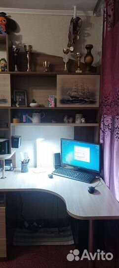 Компьютерный стол