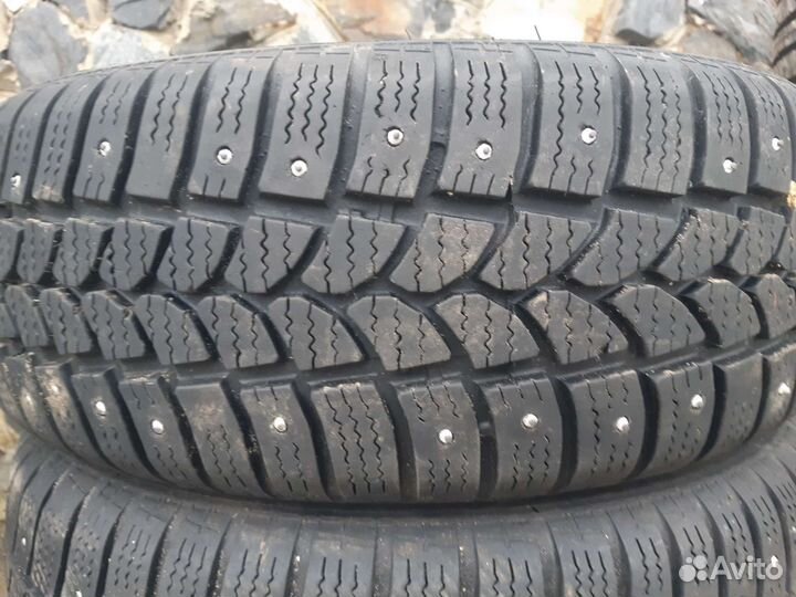 Комплект зимних шин 185/60 R14