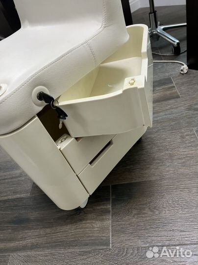 Маникюрный стол Baby C Nilo