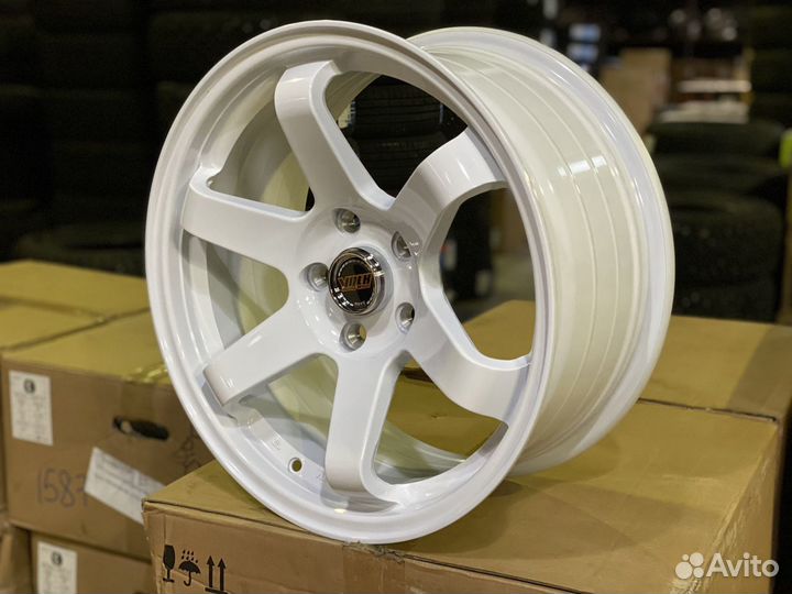 R17 5x114,3 Volk Racing TE37 White