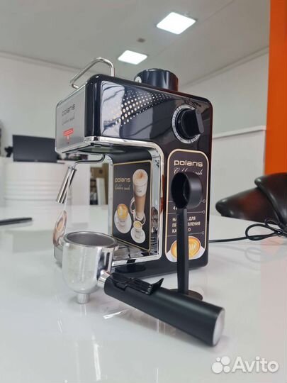 Кофеварка Polaris PCM 4006A golden rush