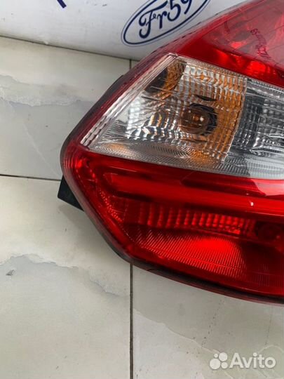 Фонарь задний правый Ford Focus 3 CB8 1.6 (pnda)