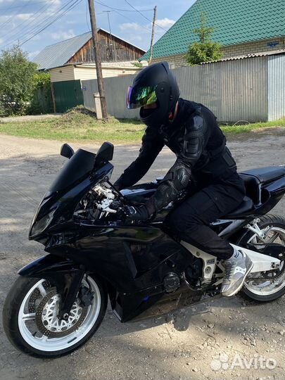 Honda cbr400rr
