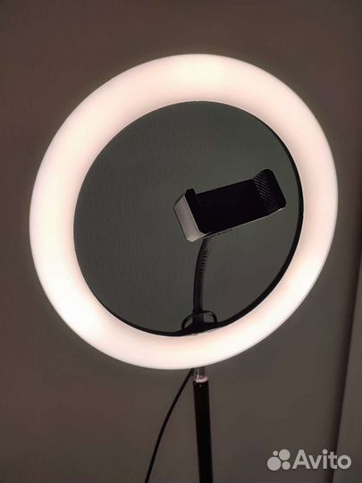 Кольцевая лампа со штативом бу