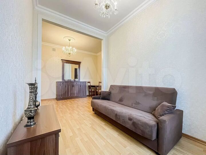 2-к. квартира, 56 м², 6/6 эт.