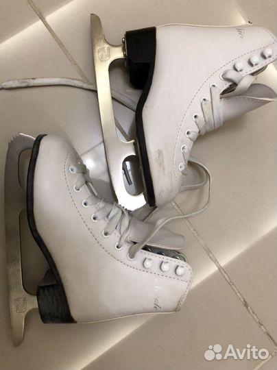 Фигурные коньки размер 30