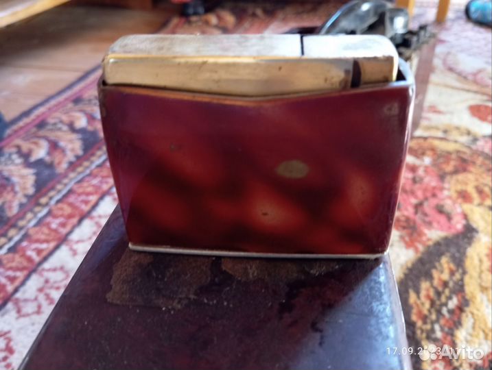 Зажигалка газовая