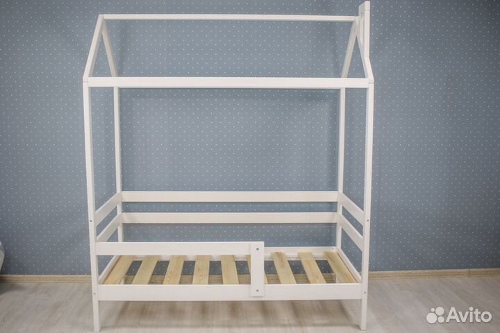 Кровать домик с ящиками