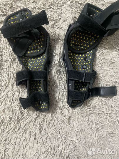 Налакотники эндуро