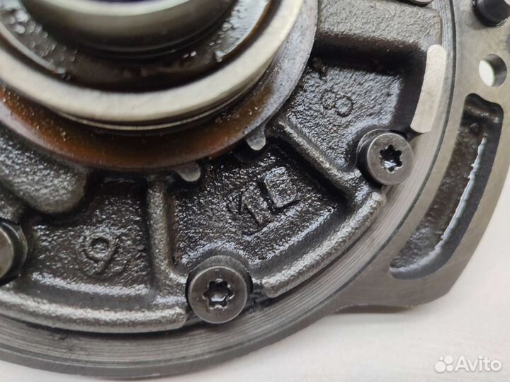 Насос масляный АКПП 60-40SN Suzuki Cultus GC21S