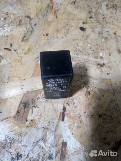 Реле контроля давления масла Volkswagen Audi